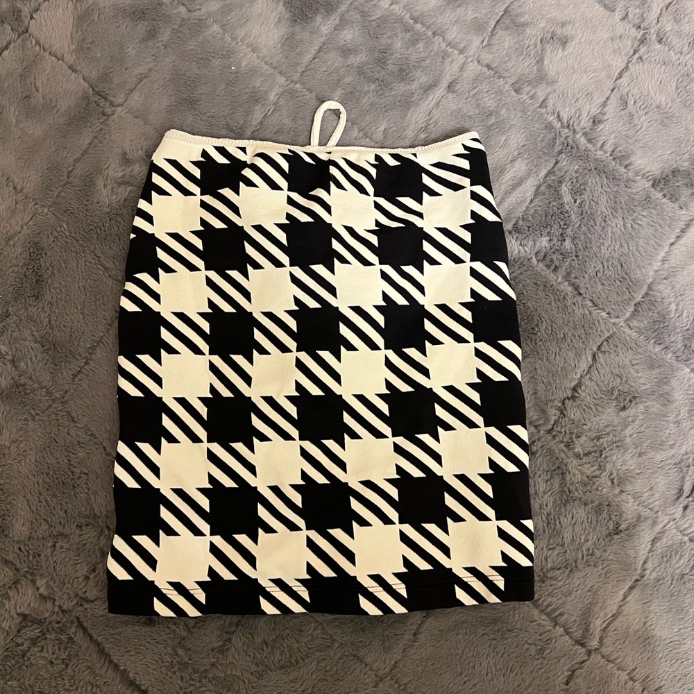 Solid & striped black and white mini skirt ; size xs